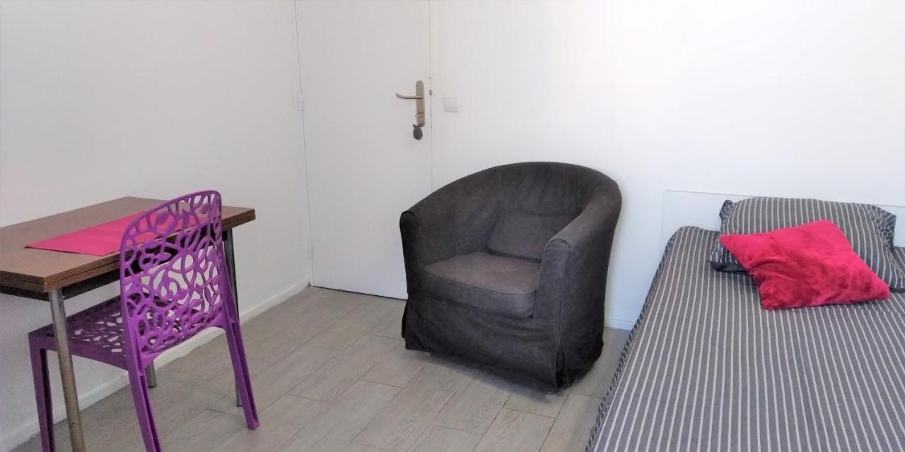 ホテル Chambre 1 Personne Et Studio 1 Personne Avec Entree Libre Et Salle De Bain Privee コロミエ エクステリア 写真